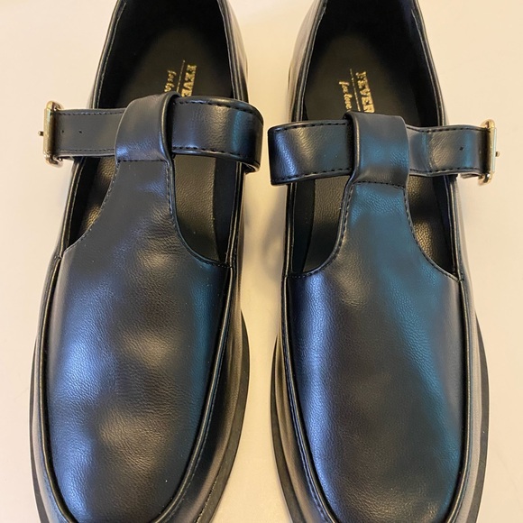 Fever Sole Black Mary Jane’s with silver Buckle Comfy Flats Size 9.5 NIB - Picture 8 of 10